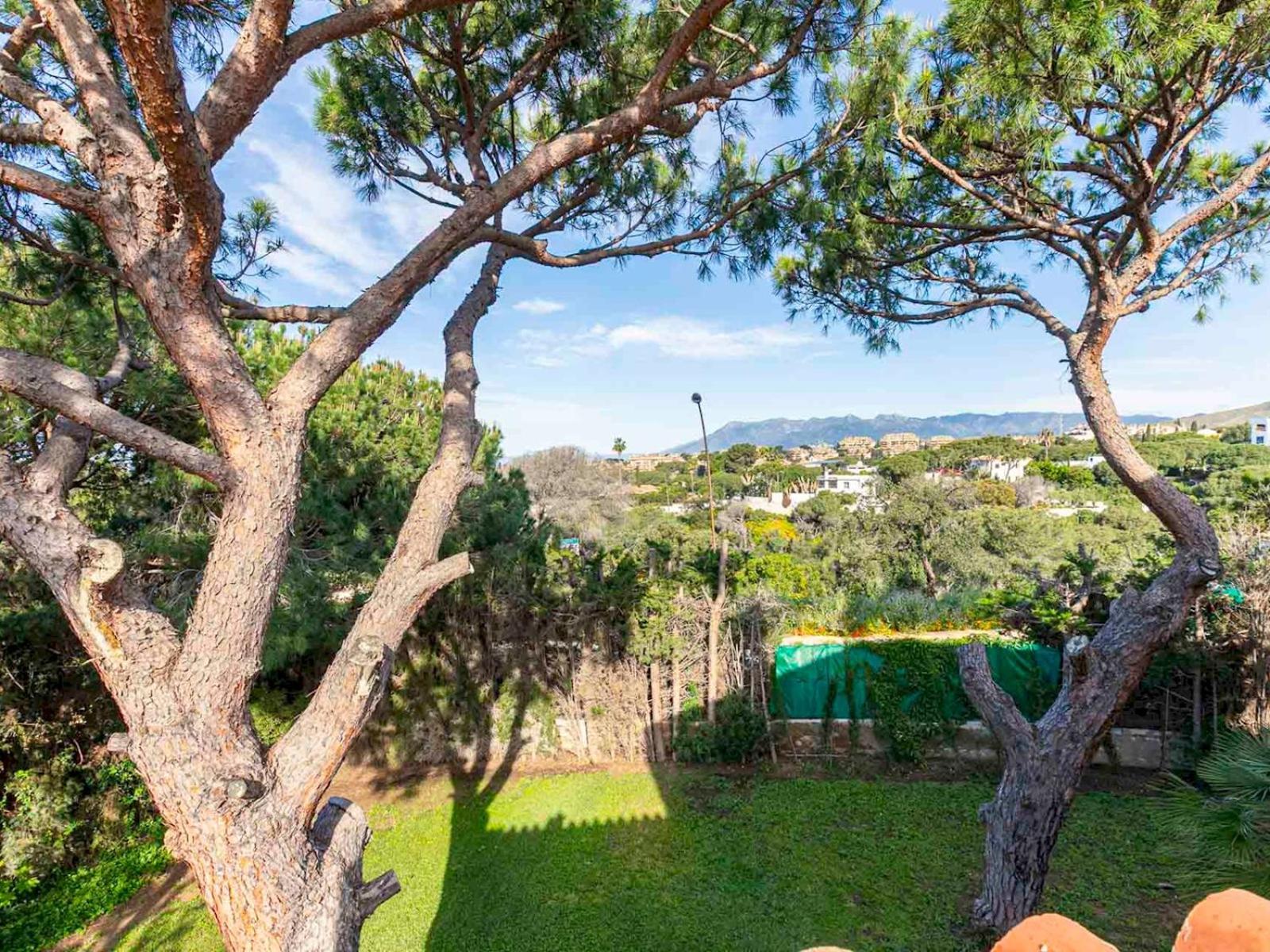 Pass The Keys With Garden And Private Swimming Pool *