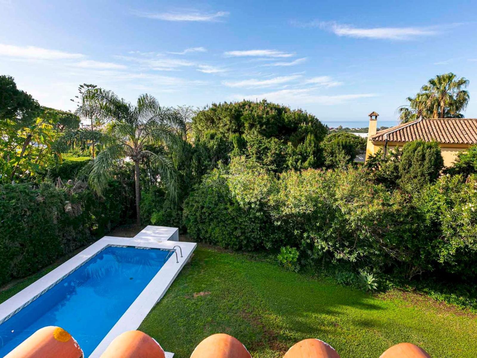 Pass The Keys With Garden And Private Swimming Pool *