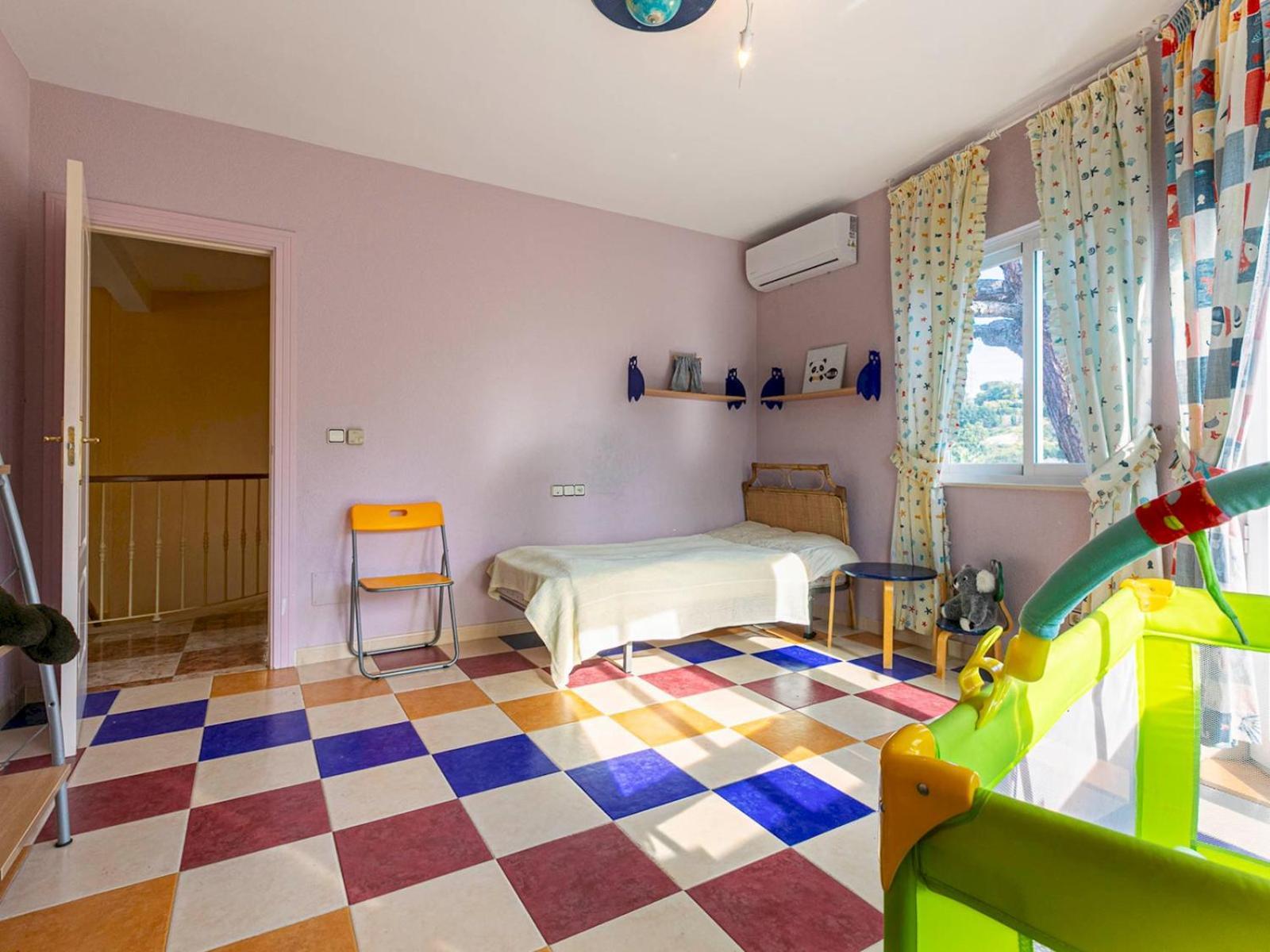 Pass The Keys With Garden And Private Swimming Pool Holiday home Marbella