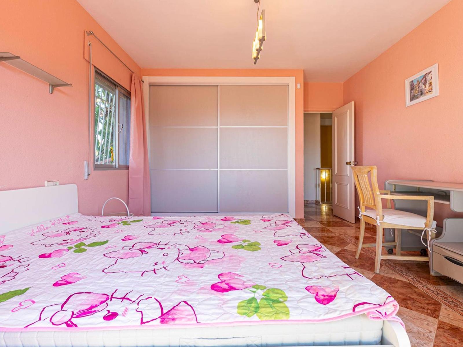 Holiday home Pass The Keys With Garden And Private Swimming Pool *